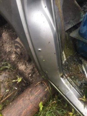 Вночі на Закарпатті депутату підірвали автомобіль, – ЗМІ – 03