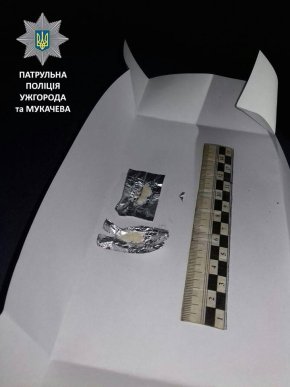 За перші 7 днів листопада патрульні виявили аж 10 випадків незаконного обігу наркотиків – 01 За перші 7 днів листопада патрульні виявили аж 10 випадків незаконного обігу наркотиків – 01