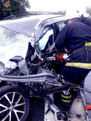 Рятувальники показали наслідки жахливої ДТП, яка сталась на Закарпатті – 05