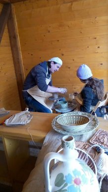 У Мукачівському замку "Паланок" відбувся майстер-клас із гончарства – 03 У Мукачівському замку "Паланок" відбувся майстер-клас із гончарства – 03