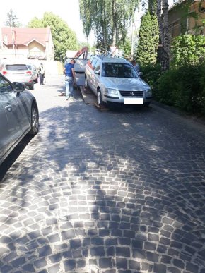У Мукачеві "муніципали" евакуювали кілька автомобілів – 02