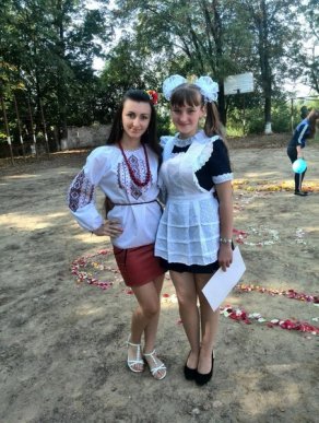 Шкільний фотоальбом: як учні Мукачева 1 Вересня відзначали (ФОТОРЕПОРТАЖ) – 10