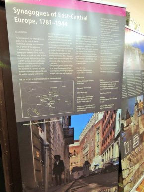 Фотовиставку "Синагоги східно-центральної Європи, 1781-1944" урочисто відкрили у Берегові – 01