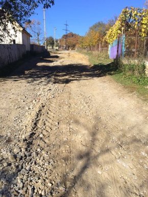 "Державтоінспекція забороняла рейсовим автобусам їздити сюди через жахливий стан дороги", – Москаль розповів про ремонт автошляху на Воловеччині – 02