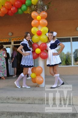 У Мукачівській ЗОШ №7 відбулось урочисте свято Першого дзвоника (ФОТОРЕПОРТАЖ) – 40