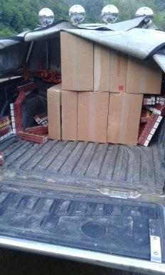 На Рахівщині прикордонники затримали контрабандиста, який перевозив 10 тисяч пачок сигарет – 05