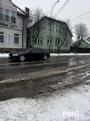 Наслідки снігопаду у Мукачеві: що зараз відбувається на вулицях міста – 09