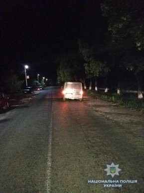 Жінка-водій збила на смерть пішохода, який йшов посередині дороги – 03