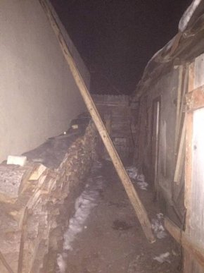 На Мукачівщині двоє зловмисників вкрали з підсобного приміщення електроінструменти та шовдарь – 02