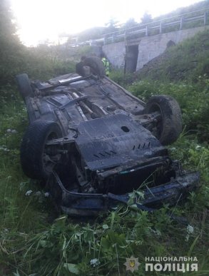 Водія відкинуло на кілька метрів: з’явились фото з місця жахливої ДТП – 03 Водія відкинуло на кілька метрів: з’явились фото з місця жахливої ДТП – 03