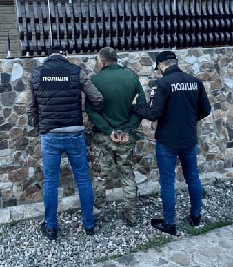 На Закарпатті чоловік організував підпал будинку свого односельця – 02