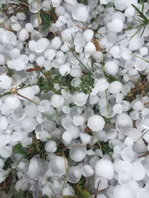 В одному з районів випав град завбільшки з вишню – 02