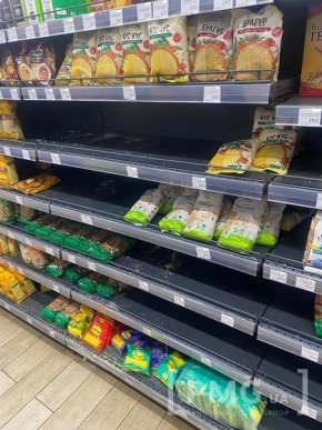 Супермаркети Мукачева: чи вистачає зараз продуктів і чи підвищують ціни – 04
