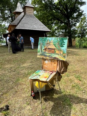 Дерев’яний храм у селі Щасливе малювали на пленері юні художники – 03