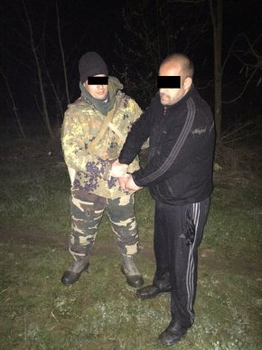 На Берегівщині нелегали на гумовому човні намагались дістатись кордону – 02