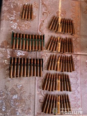 28-річний чоловік вирощував вдома коноплю – 06