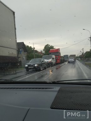 Рух трасою Київ-Чоп в межах Ракошина ускладнено вже 4 години – 08