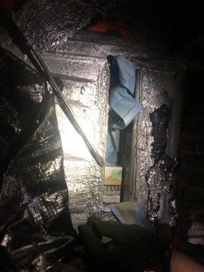 На КПП «Тиса» в мікроавтобусі виявили тайник із сигаретами – 03