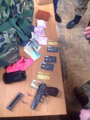 Військова прокуратура за отримання хабара затримала начальника медичної служби одного з батальйонів 128-ої бригади – 03