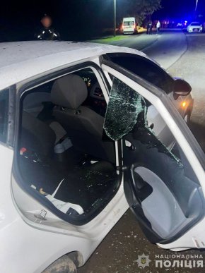 Чоловік поранив одного з поліцейських: що коїлось на Мукачівщині – 02