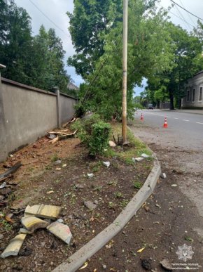 Вранці п’яний водій скоїв аварію в Ужгороді – 02