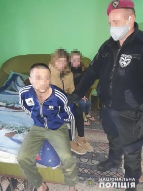 Двох неповнолітніх закарпаток примушували займатись проституцією – 01