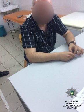 В Ужгороді патрульні зупинили нетверезого водія з рекордним вмістом алкоголю в крові – 04