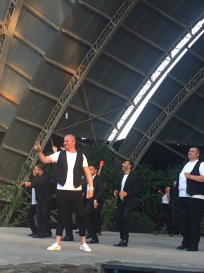 Студія "Квартал 95" порадувала закарпатців новою програмою – 02