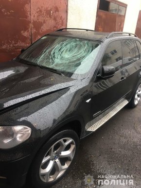 Нічний інцидент у Хусті: чоловік загинув на місці – 02