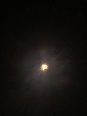 Закарпатка зафіксувала в США унікальне явище – повне сонячне затемнення – 01