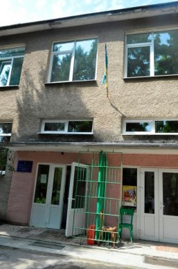 В Ужгородському дитсадку №29 замінили вікна та двері – 04