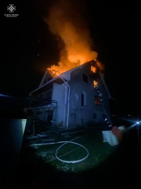 Ввечері в одній із громад гасили велику пожежу – 03 Ввечері в одній із громад гасили велику пожежу – 03