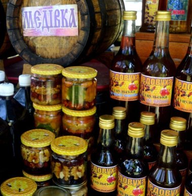 У виноградівському парку Перен відбувся винний фестиваль «Угочанська лоза» – 06