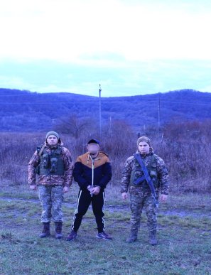 На кордоні із Словаччиною затримали 7 чоловіків призовного віку – 05