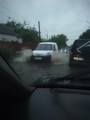 Вулиці Виноградова перетворилися на річки – 02 Вулиці Виноградова перетворилися на річки – 02