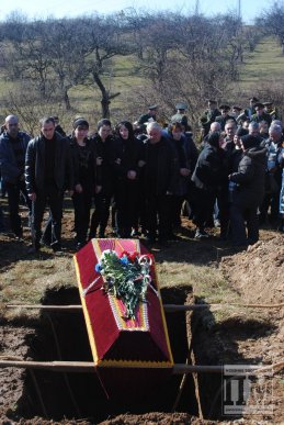 У Лавках попрощались із загиблим бійцем 128-ої бригади Ярославом Костем (ФОТОРЕПОРТАЖ) – 29