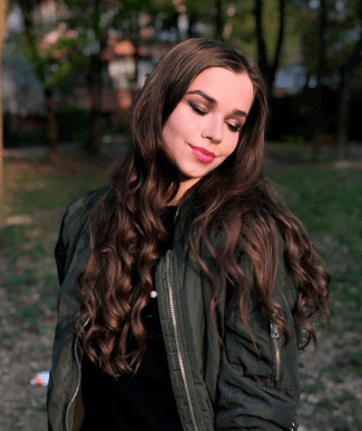 Моторошна аварія у Мукачеві: опубліковано фото загиблої дівчини – 02