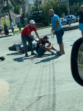 В Ужгороді мотоцикліст потрапив під колеса авто – 01