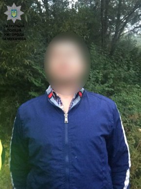 Коли патрульні зупинили авто за порушення ПДР, то навіть не здогадувалися, кого побачать у машині – 03