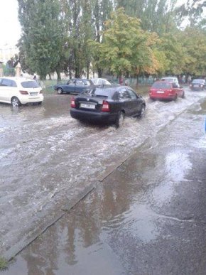 Батьки ужгородських школярів скаржаться на якість дороги, яка веде до місцевої ЗОШ №8 – 01 Батьки ужгородських школярів скаржаться на якість дороги, яка веде до місцевої ЗОШ №8 – 01