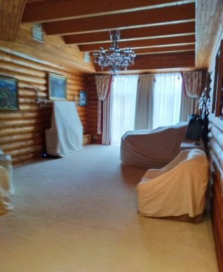 Обшуки маєтку родини Віктора Медведчука на Закарпатті: опубліковано ексклюзивні кадри – 29