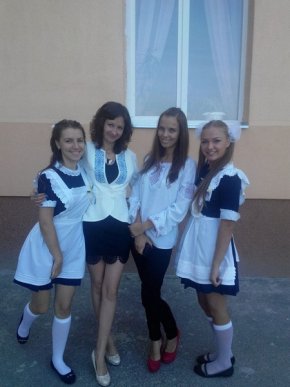 Шкільний фотоальбом: як учні Мукачева 1 Вересня відзначали (ФОТОРЕПОРТАЖ) – 44