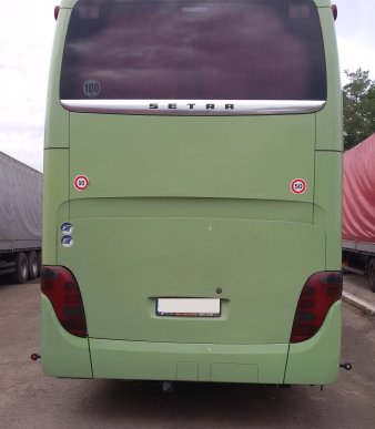 На Закарпатті під час перетину кордону українець знизив вартість автобусу більше, ніж наполовину – 04