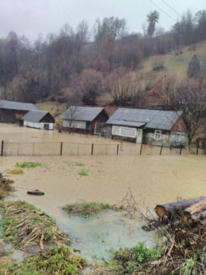 На Рахівщині гірський струмок затопив ціле село – 04