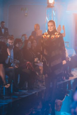 Мода заради життя: на Закарпатті відбувся ІІІ-й благодійний показ мод дизайнерки Роксолани Новак – 54