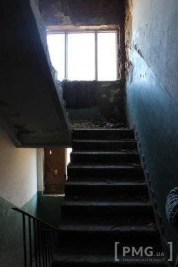 Будинок-привид: люди живуть у квартирах, в яких можна знімати фільми жахів – 15 Будинок-привид: люди живуть у квартирах, в яких можна знімати фільми жахів – 15