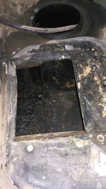 Через цигарки українець втратив на кордоні мікроавтобус – 02