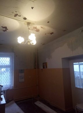 Інтернет-мережу шокували фото дитячої поліклініки в Ужгороді – 06