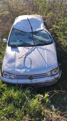 Напередодні Великодня автівка перекинулася на дах – 01