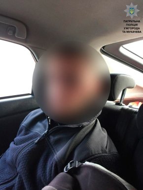 З’явились нові фото з місця викрадення чоловіка в Ужгороді – 04